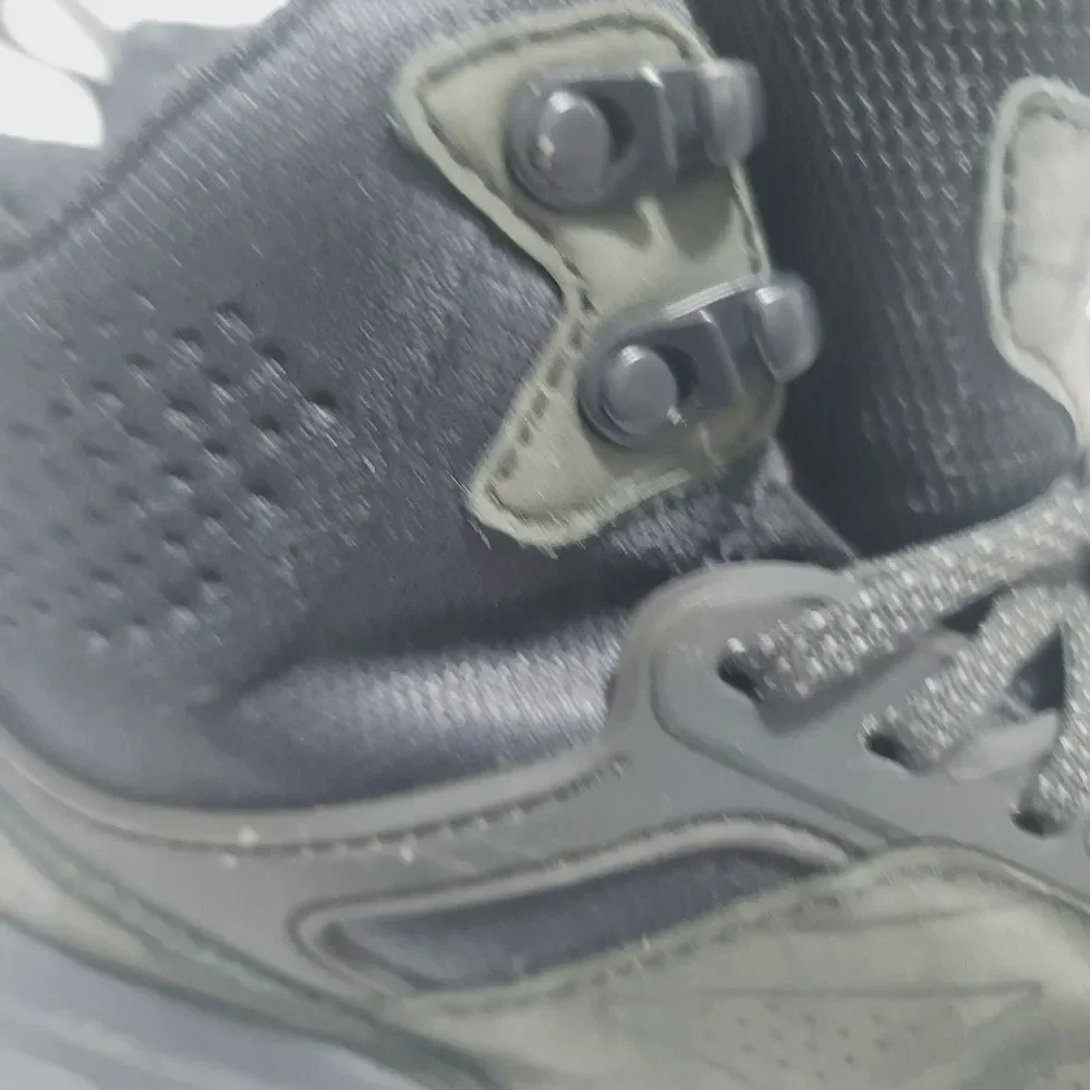 HOKA Boot Challenger Mid Goretex Size 8.5 shoes - Picture 11 of 16